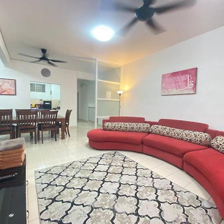 Homestay Juta Mines Seri Kembangan Balakong Serdang Lama Luaran gambar