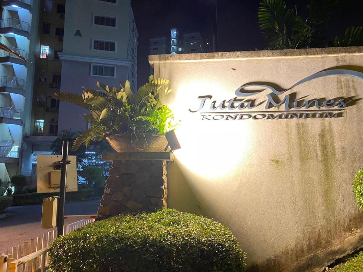 Homestay Juta Mines Seri Kembangan Balakong Serdang Lama Luaran gambar