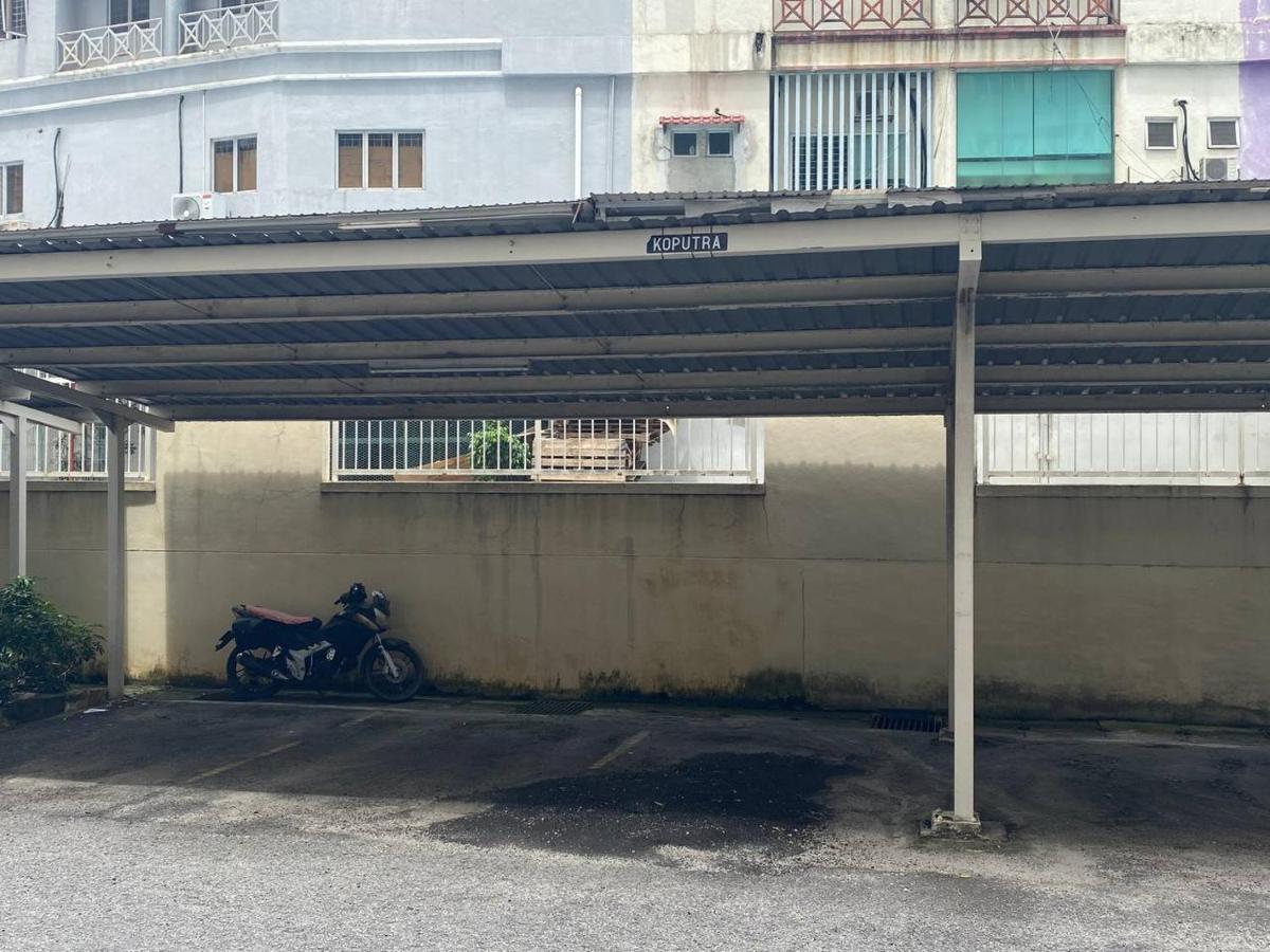 Homestay Juta Mines Seri Kembangan Balakong Serdang Lama Luaran gambar