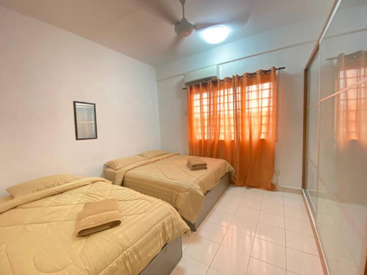 Homestay Juta Mines Seri Kembangan Balakong Serdang Lama Luaran gambar