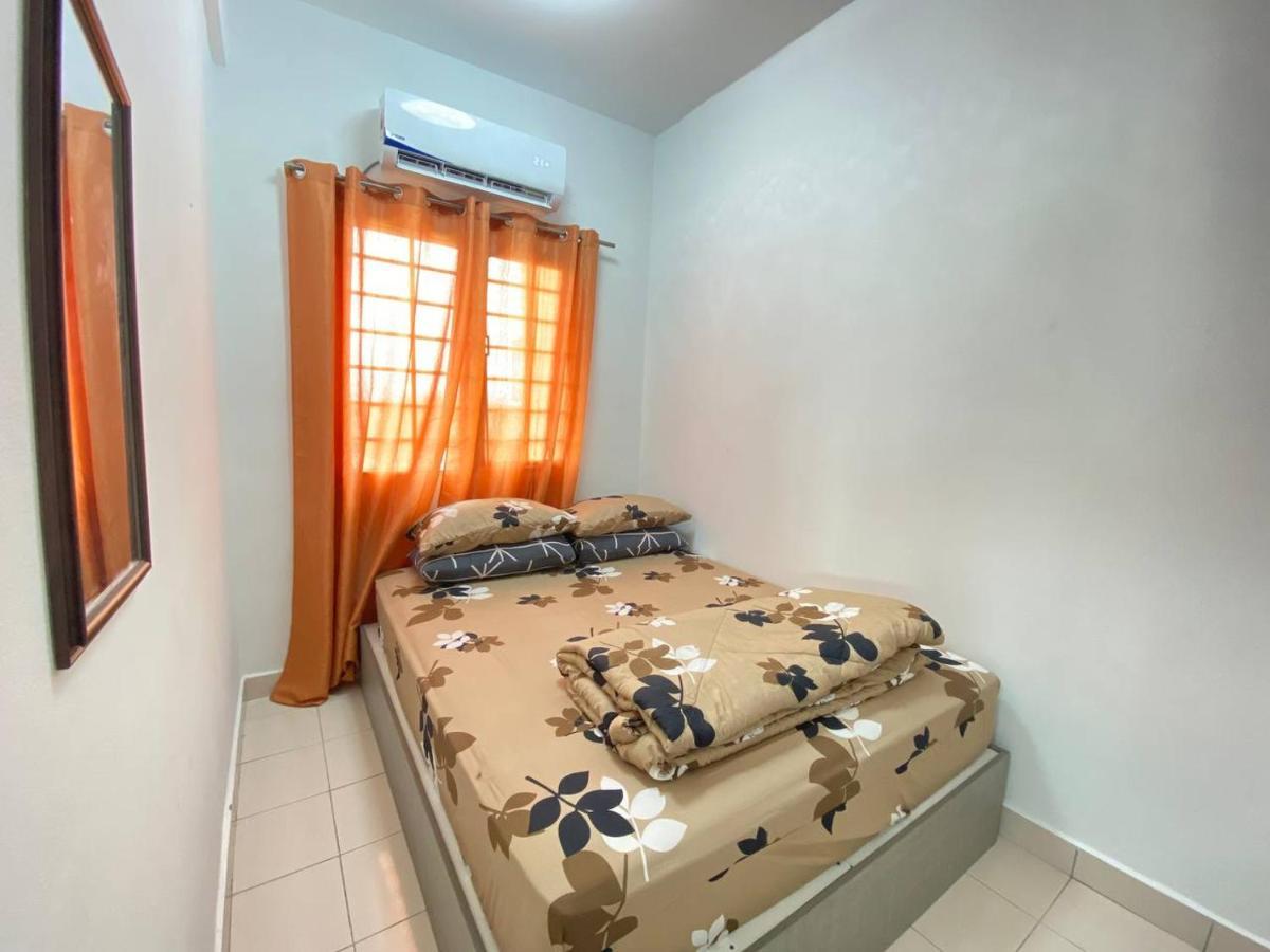 Homestay Juta Mines Seri Kembangan Balakong Serdang Lama Luaran gambar