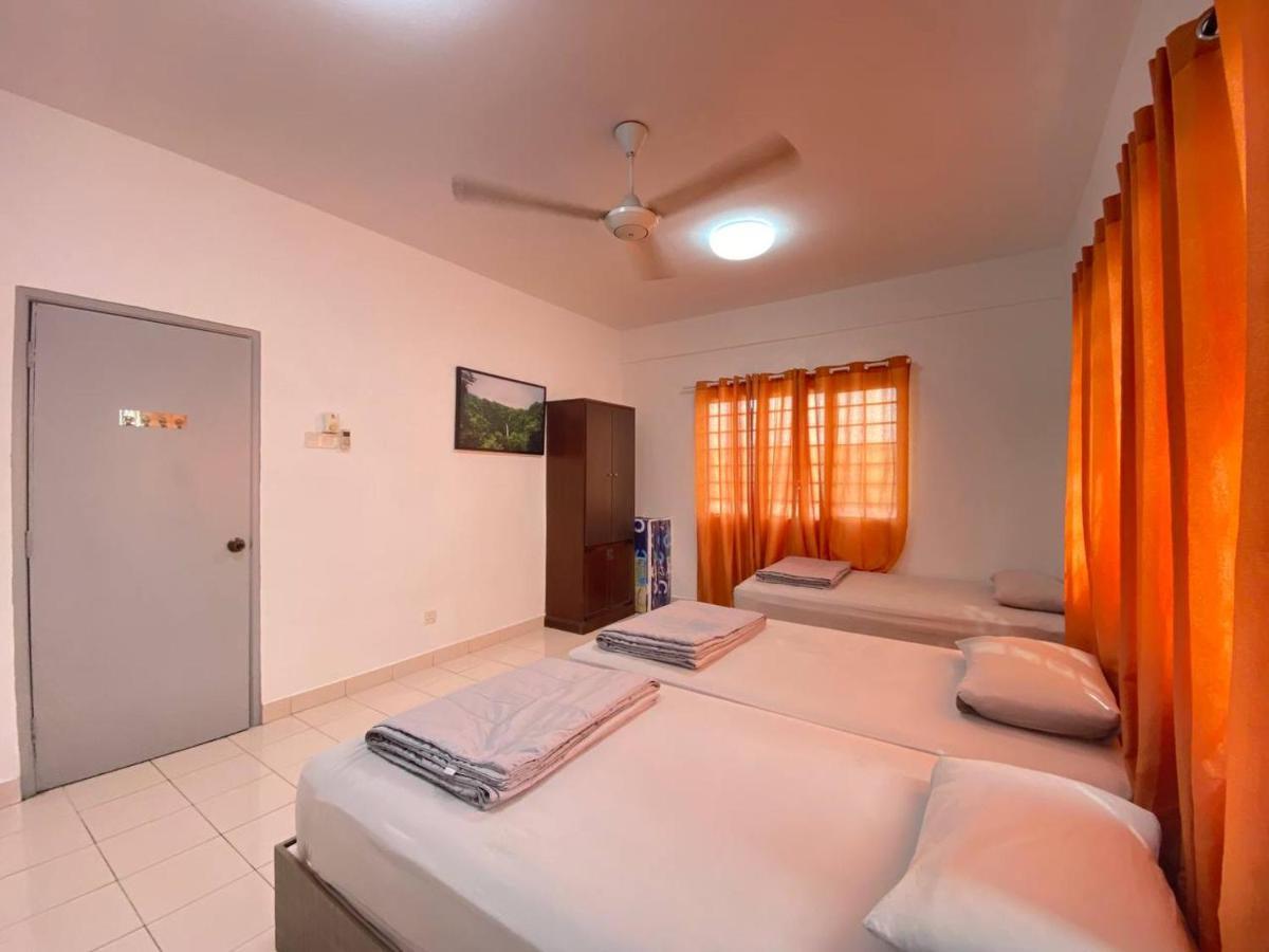 Homestay Juta Mines Seri Kembangan Balakong Serdang Lama Luaran gambar