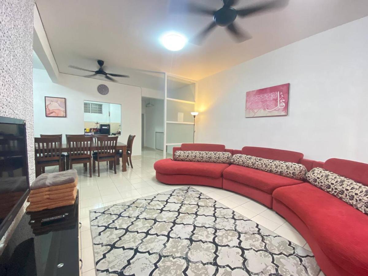Homestay Juta Mines Seri Kembangan Balakong Serdang Lama Luaran gambar