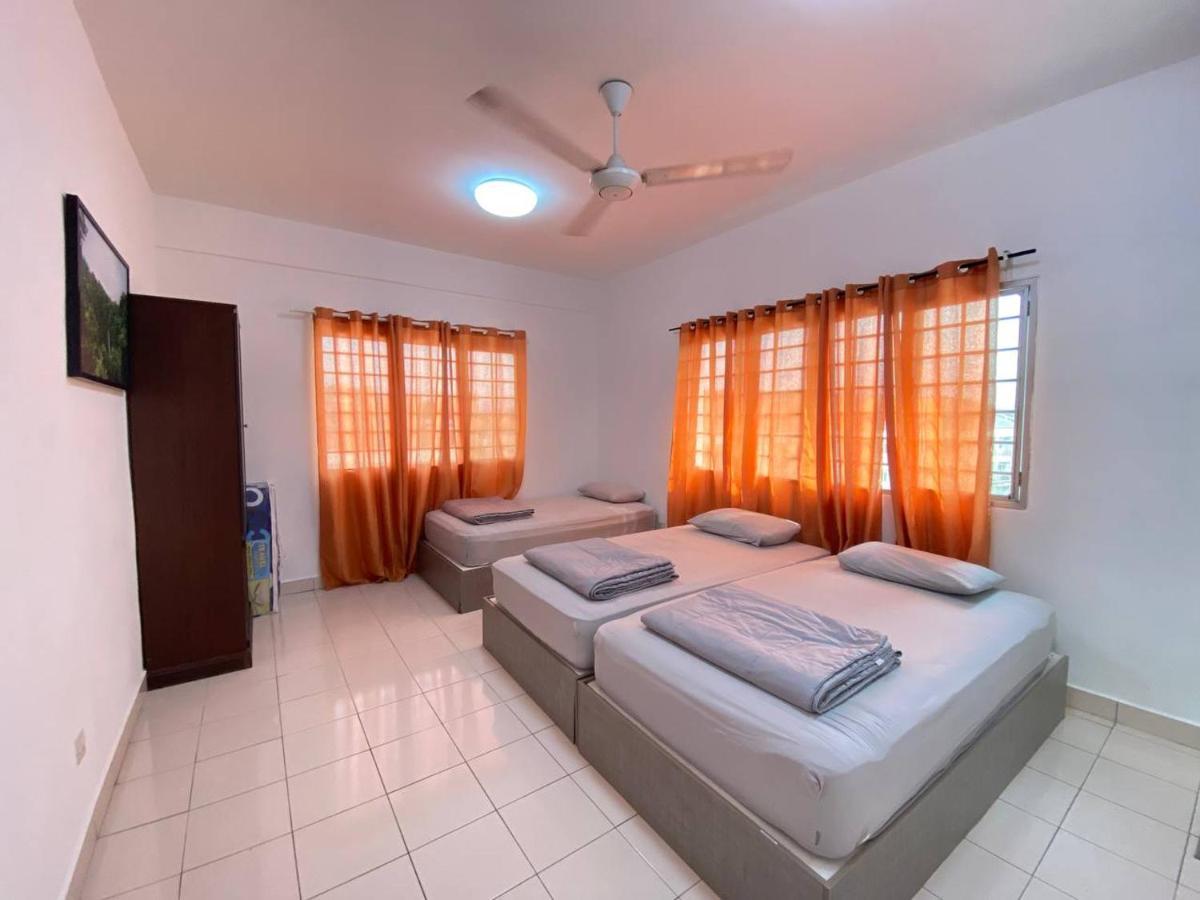 Homestay Juta Mines Seri Kembangan Balakong Serdang Lama Luaran gambar